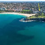 Sleek 1Br Apartment With Skylight Near Coogee Beach