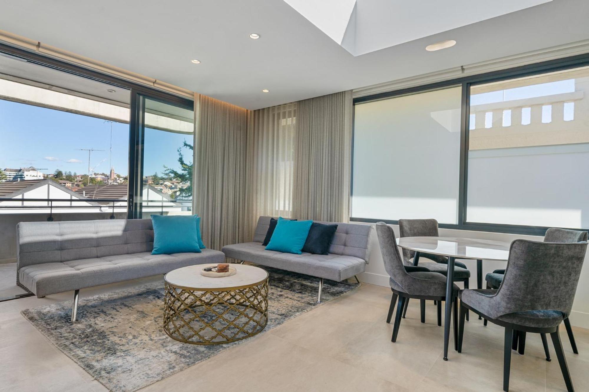 Sleek 1br With Skylight Near Coogee Apartment