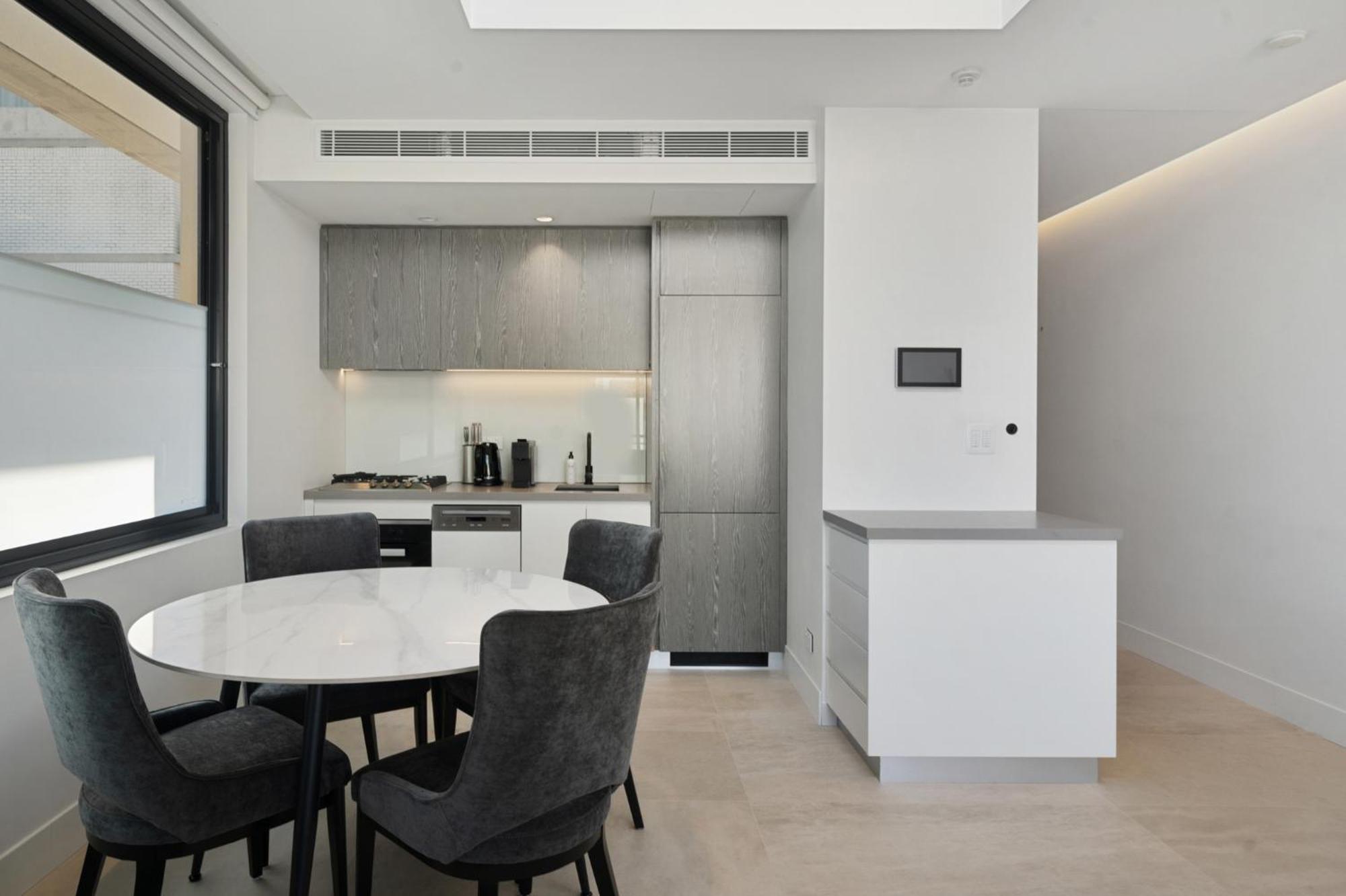 Sleek 1br With Skylight Near Coogee Apartment Sydney
