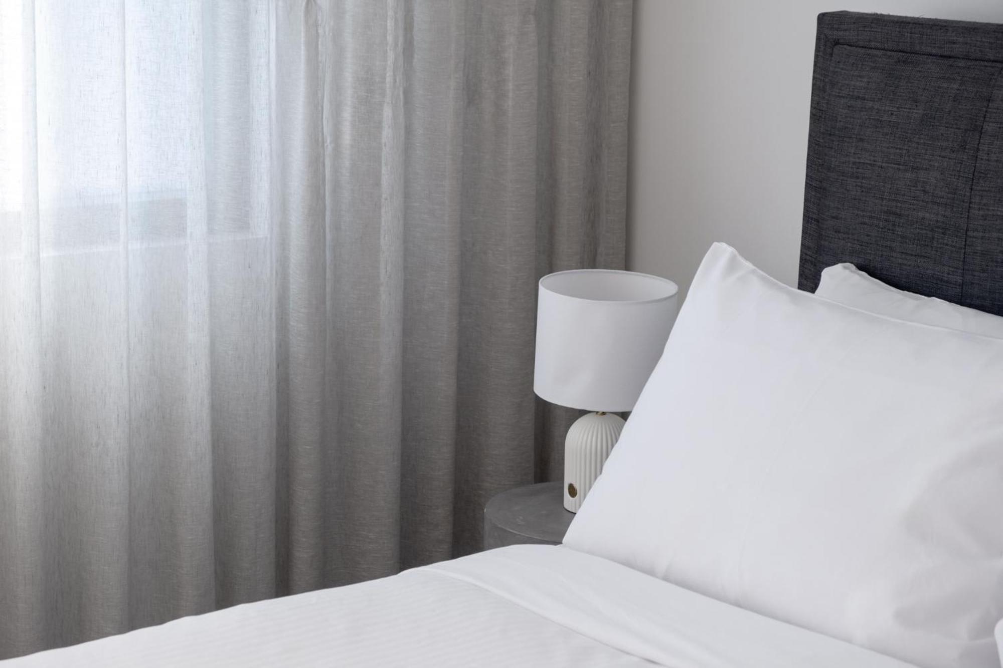 Sleek 1br With Skylight Near Coogee Apartment Sydney